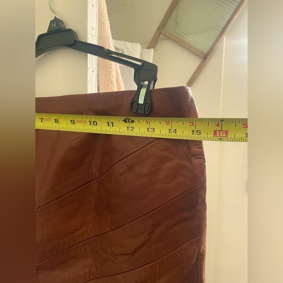 Genuine custom leather skirt and halter set. Soft light brown leather. - Picture 9 of 16